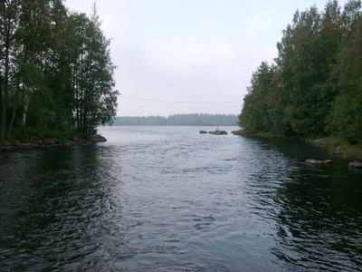 Joen lasku järveen