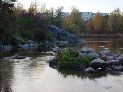 Kalastusalue on merkattu keltaisilla kylteillä (Kuva: MNi)