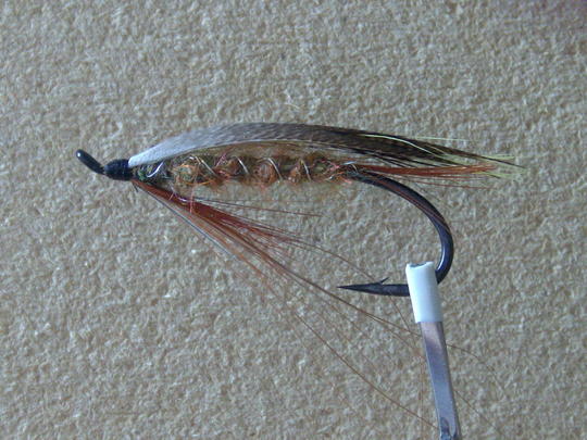 Mustad lohikoukku